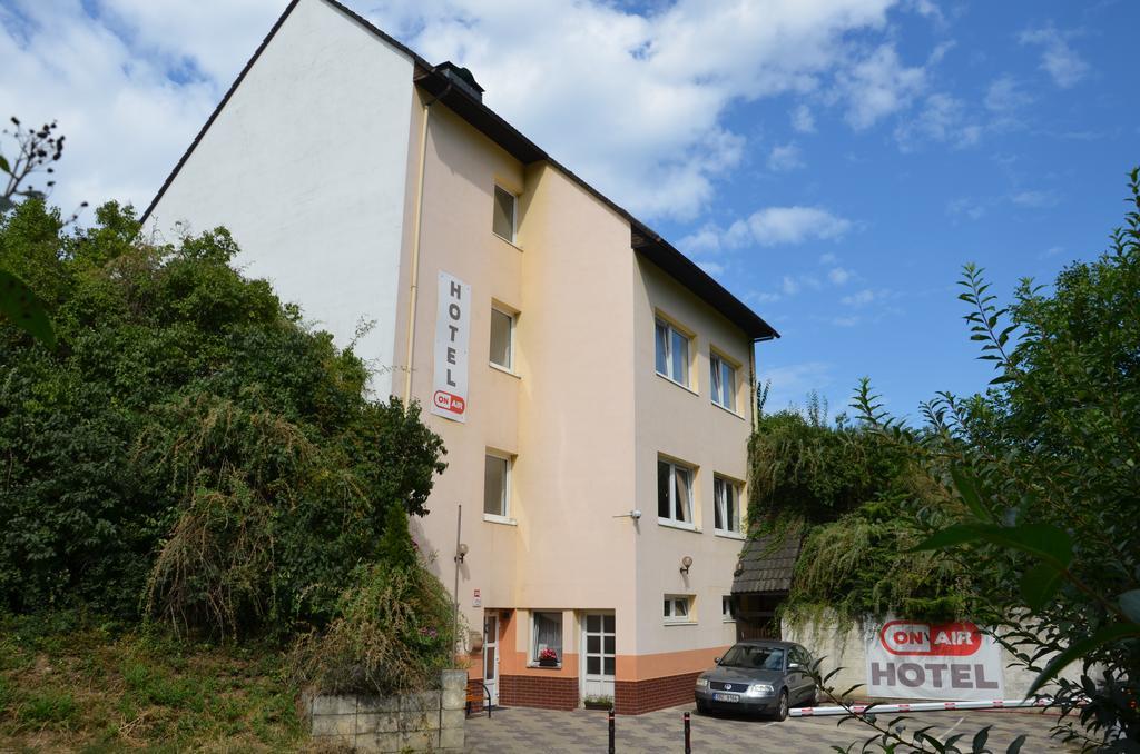 On Air Hotel Ostopovice 外观 照片